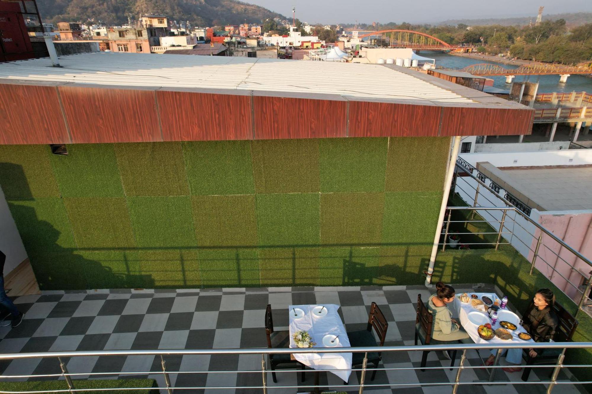 Perfectstayz Premium @Harkipauri Road Haridwar Exterior photo